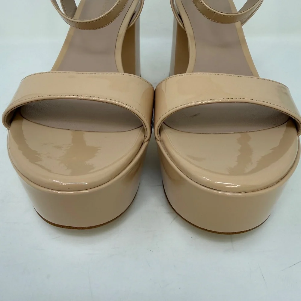 New Stuart Weitzman Gala Patent Leather Sandals Golden Beige Sz 9